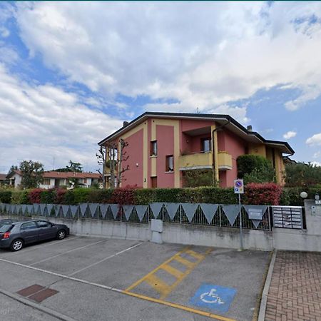 Luminoso Trilocale Con Piscina E Giardino Privato Apartamento Desenzano del Garda Exterior foto