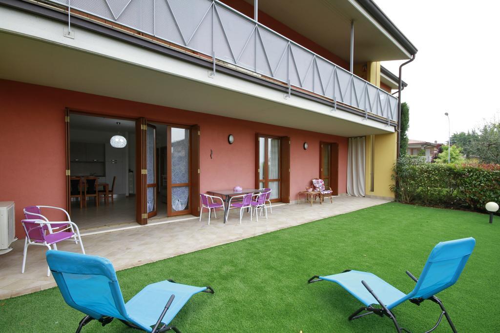 Luminoso Trilocale Con Piscina E Giardino Privato Apartamento Desenzano del Garda Exterior foto