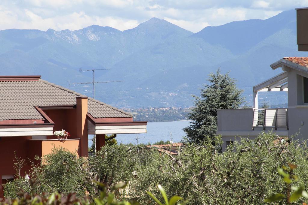 Luminoso Trilocale Con Piscina E Giardino Privato Apartamento Desenzano del Garda Exterior foto