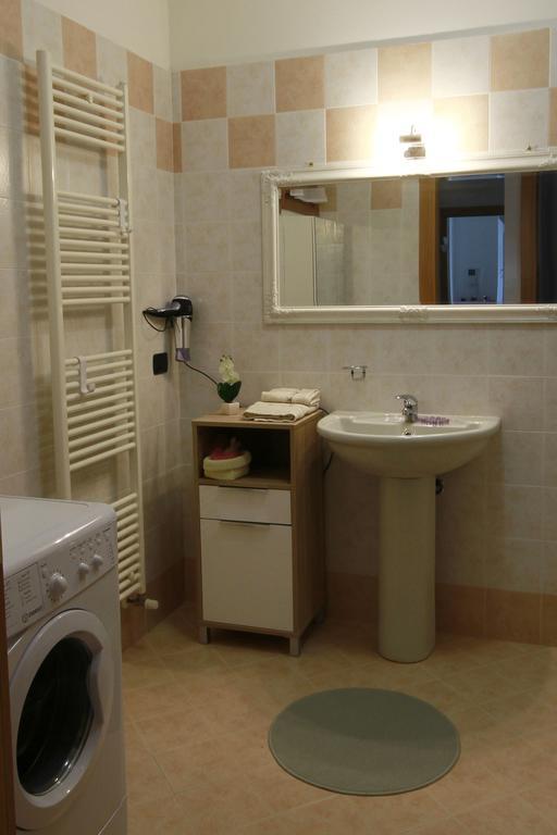 Luminoso Trilocale Con Piscina E Giardino Privato Apartamento Desenzano del Garda Exterior foto