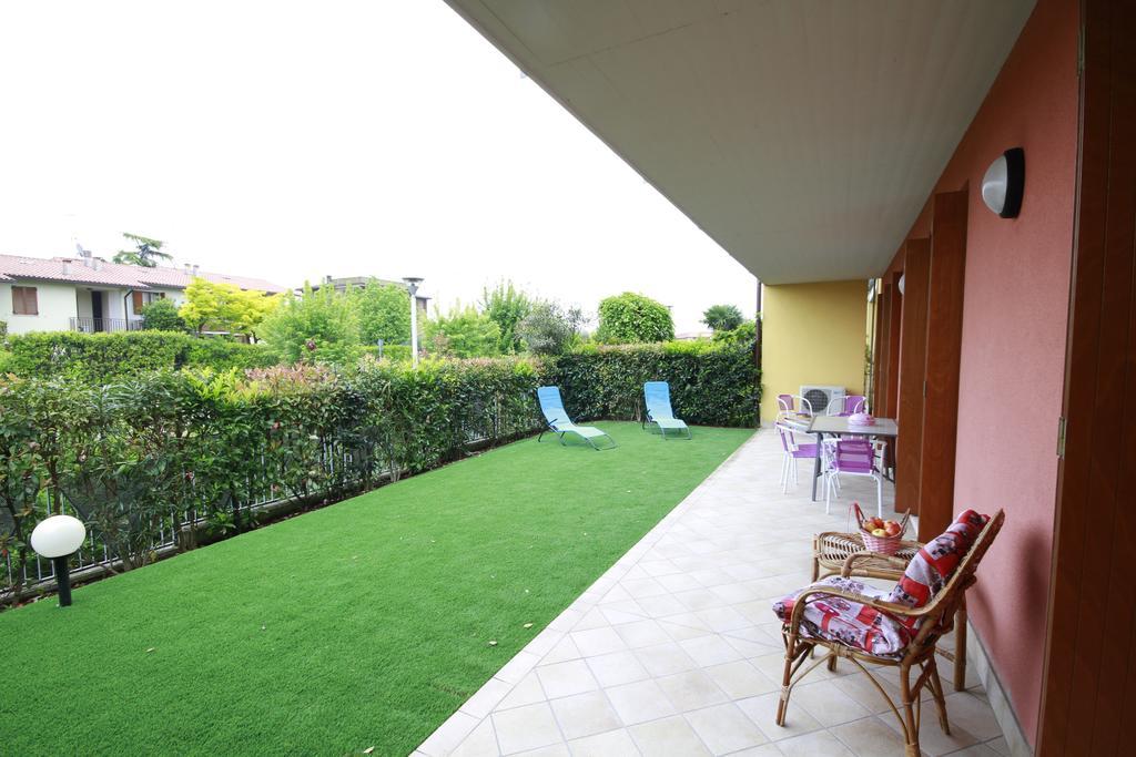 Luminoso Trilocale Con Piscina E Giardino Privato Apartamento Desenzano del Garda Exterior foto