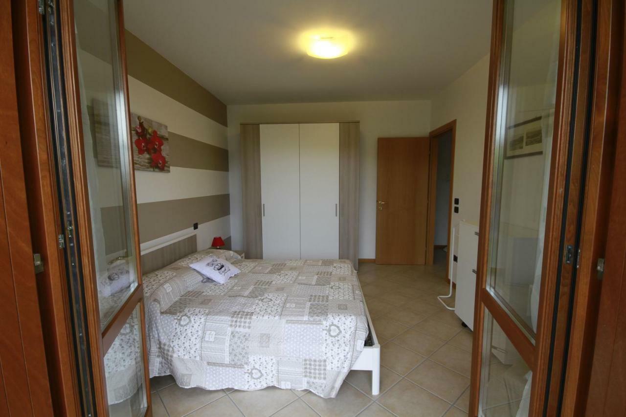 Luminoso Trilocale Con Piscina E Giardino Privato Apartamento Desenzano del Garda Exterior foto